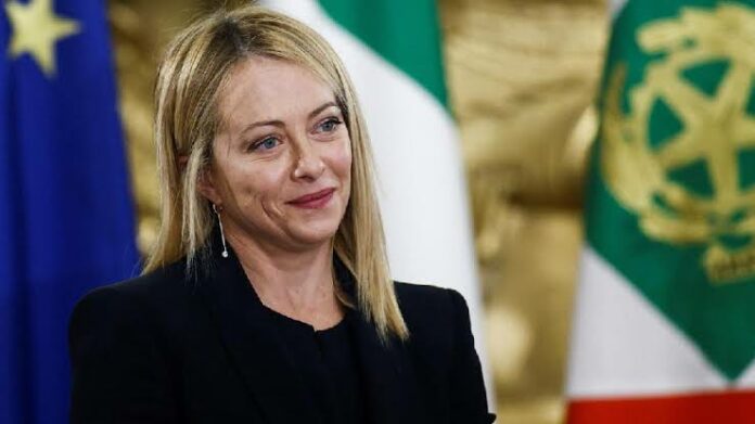 Mobilisation devant l'Ambassade d'Italie pour protester contre les politiques italiennes