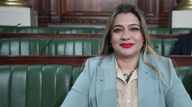 Majdouline Ouerghi : la pétition de retrait de confiance exprime un mécontentement face aux décisions du bureau du Parlement