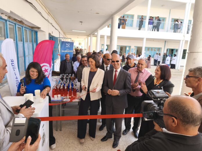 Produire de l’eau à partir de l’air : un projet pionnier pour les élèves d’El Faouar