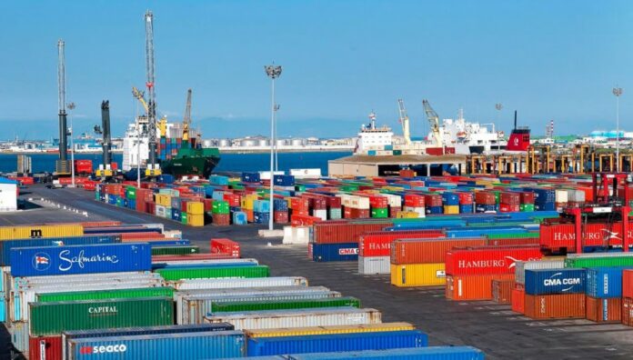 Déficit commercial en hausse : la Tunisie face à une aggravation de ses déséquilibres extérieurs