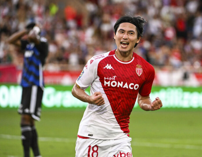 Takumi Minamino gravement blessé : le milieu japonais de Monaco pourrait manquer la Coupe du monde 2026