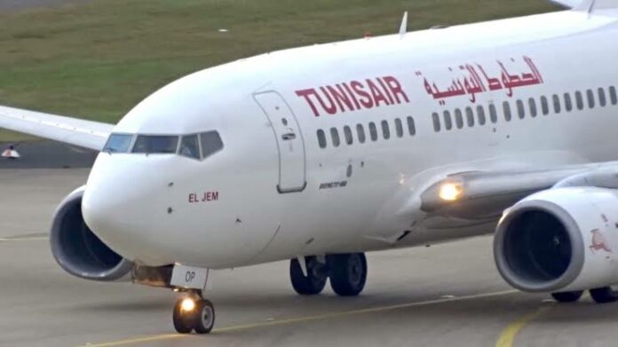 Un avion de Tunisair contraint d’atterrir en urgence à Alger après le malaise d’une passagère marocaine